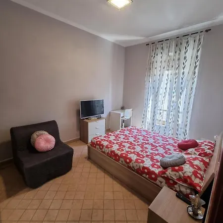 Classic Chic Bilocale Italia61. Appartement *
